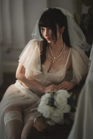 rioko凉凉子《透明婚纱》写真图集 39P｜在线预览与图包下载