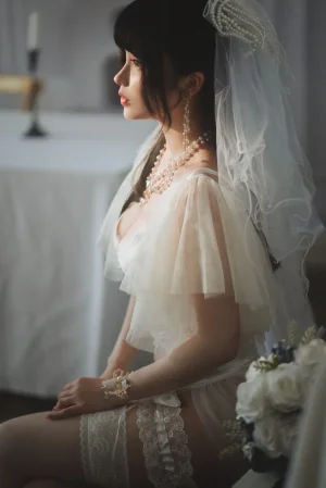 rioko凉凉子《透明婚纱》写真图集 39P｜在线预览与图包下载