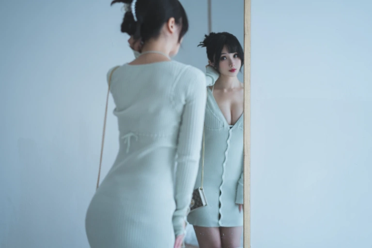rioko凉凉子《人妻毛衣》写真图集 54P｜在线预览与图包下载