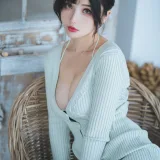 rioko凉凉子《人妻毛衣》写真图集 54P｜在线预览与图包下载