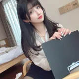 rioko凉凉子《黑丝OL制服双人（&面饼仙儿）》写真图集 102P+11V｜在线预览与图包下载