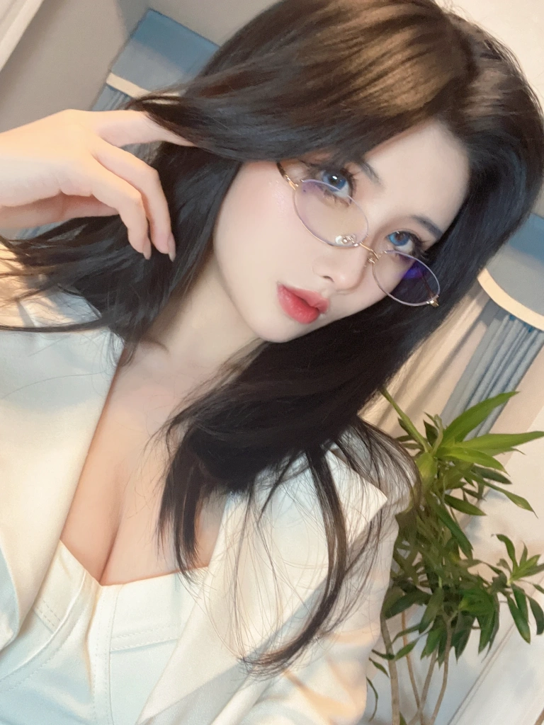 rioko凉凉子《和女上司的七夕》写真图集 30P+10V｜在线预览与图包下载