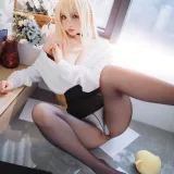 rioko凉凉子《办公室的意外（怨仇制服套装）》写真图集 35P｜在线预览与图包下载