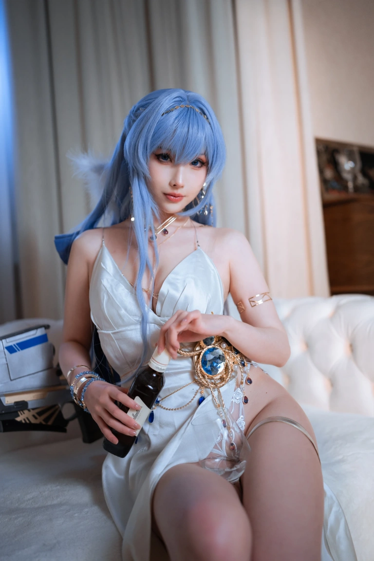 rioko凉凉子《海伦礼服》写真图集 48P+14V｜在线预览与图包下载