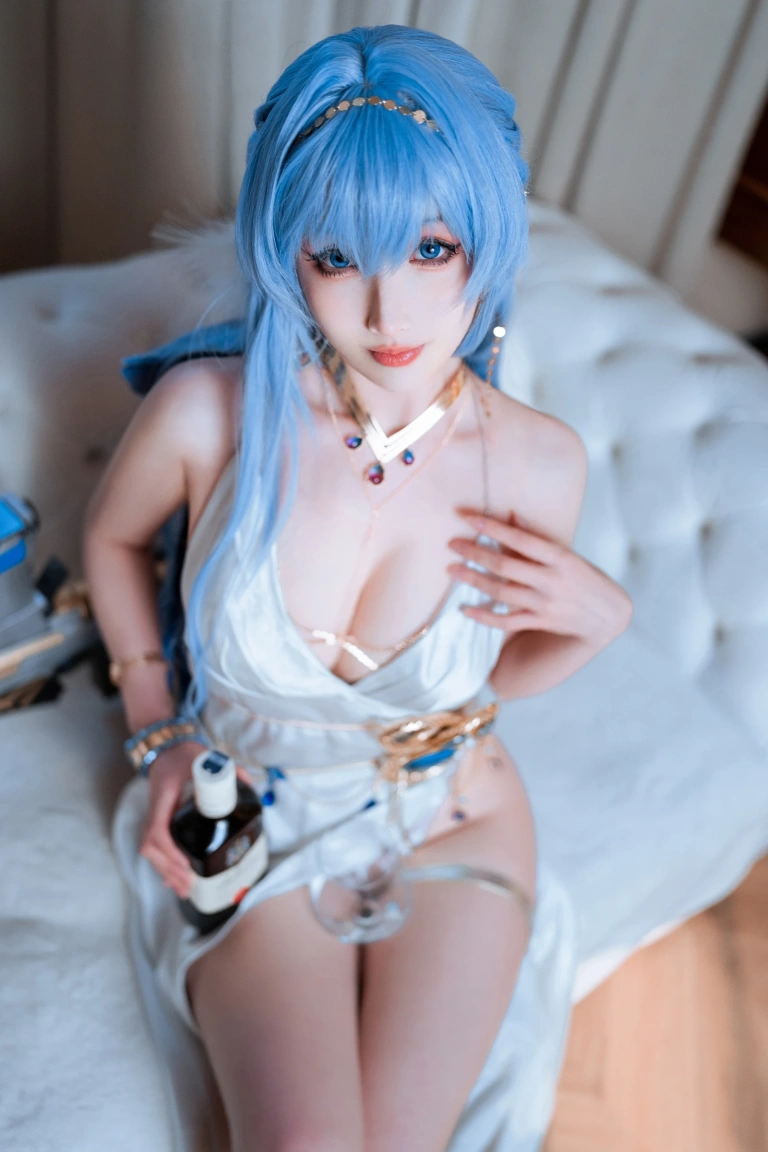 rioko凉凉子《海伦礼服》写真图集 48P+14V｜在线预览与图包下载