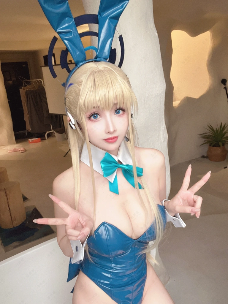 rioko凉凉子《碧蓝档案 TOKI兔兔》写真图集 43P+10V｜在线预览与图包下载