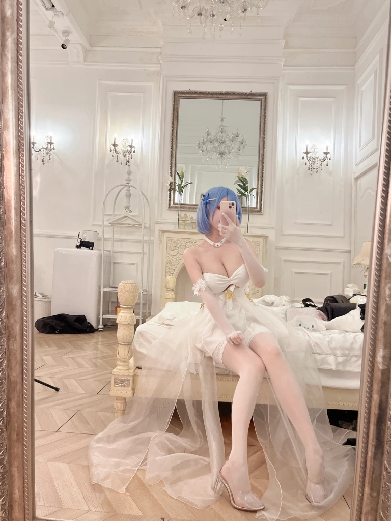 rioko凉凉子《恰巴耶夫礼服》写真图集 42P+11V｜在线预览与图包下载