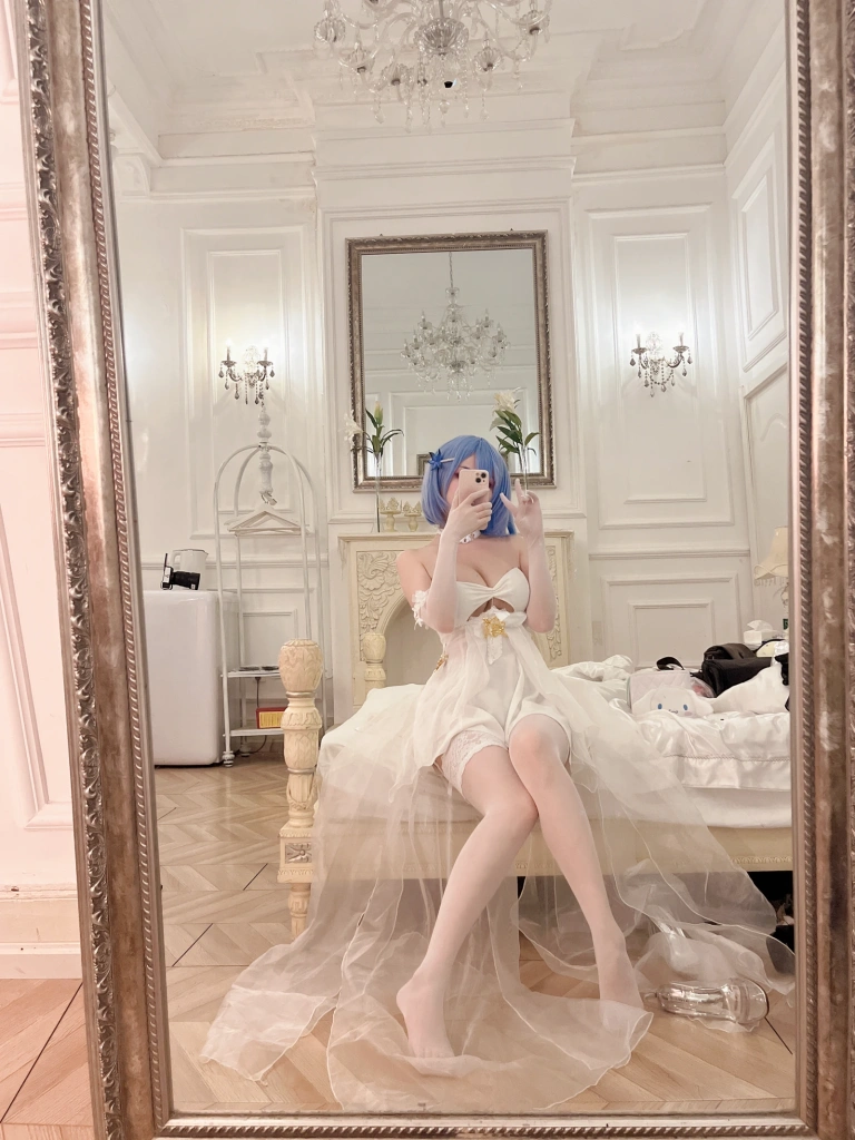 rioko凉凉子《恰巴耶夫礼服》写真图集 42P+11V｜在线预览与图包下载