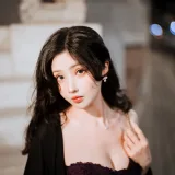 rioko凉凉子《美艳小妈》写真图集 60P+10V｜在线预览与图包下载