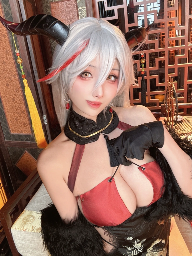 rioko凉凉子《龙年龙图》写真图集 20P+1V｜在线预览与图包下载