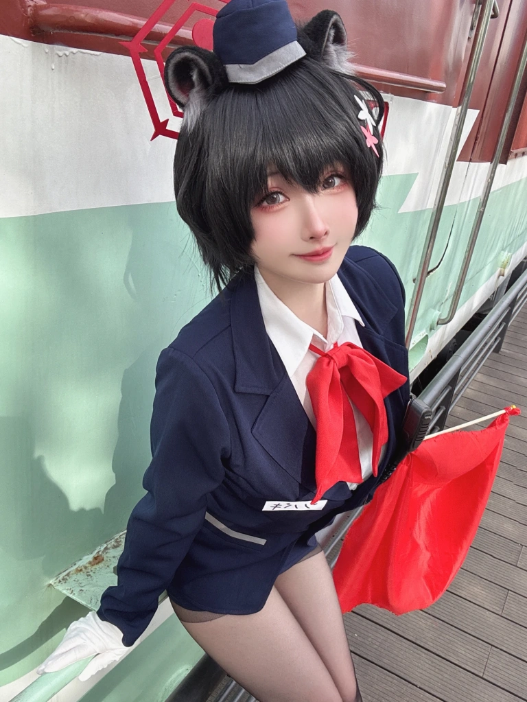 rioko凉凉子《蔚蓝档案椿导游》写真图集 62P+12V｜在线预览与图包下载