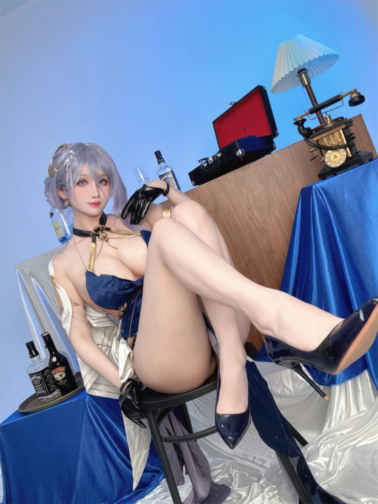 rioko凉凉子《深空之眼 塞勒涅》写真图集 15P+6V｜在线预览与图包下载