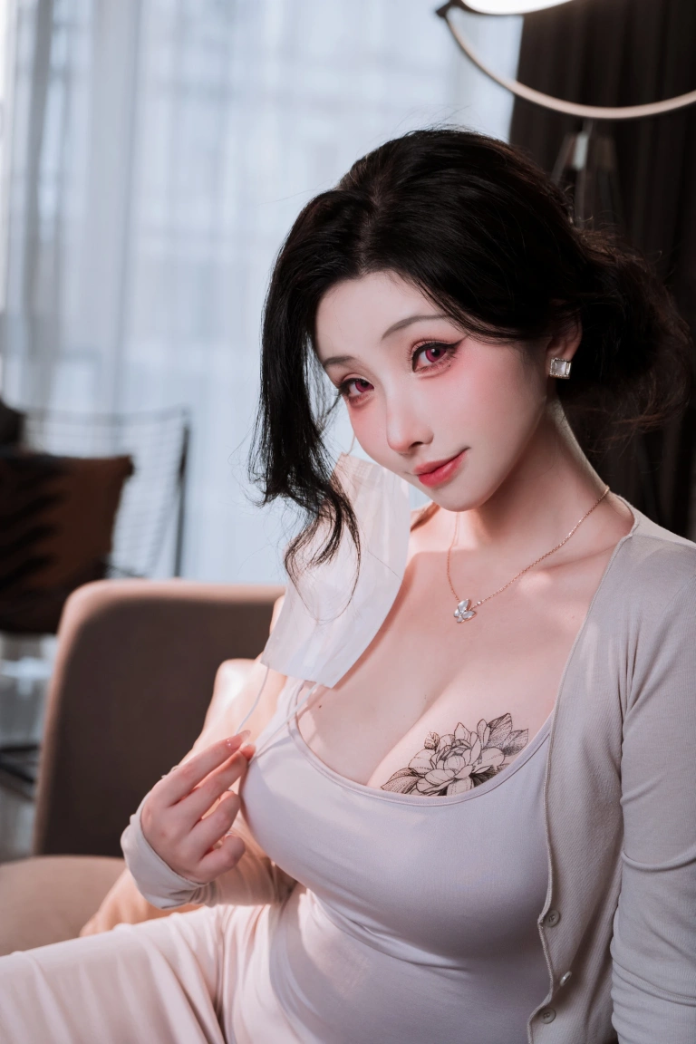 rioko凉凉子《KPring妈咪原创设计 邻居家的大姐姐》写真图集 60P+11V｜在线预览与图包下载
