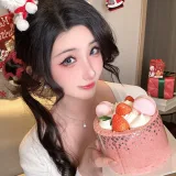 rioko凉凉子《圣诞草莓蛋糕》写真图集 32P+10V｜在线预览与图包下载