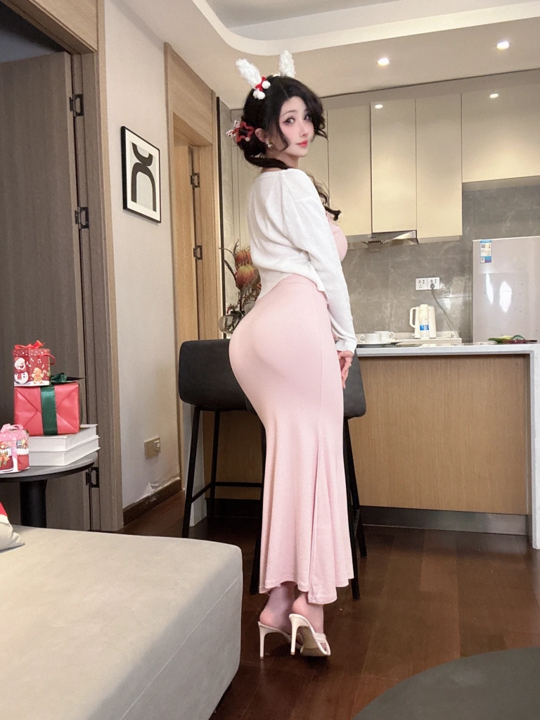 rioko凉凉子《圣诞草莓蛋糕》写真图集 32P+10V｜在线预览与图包下载