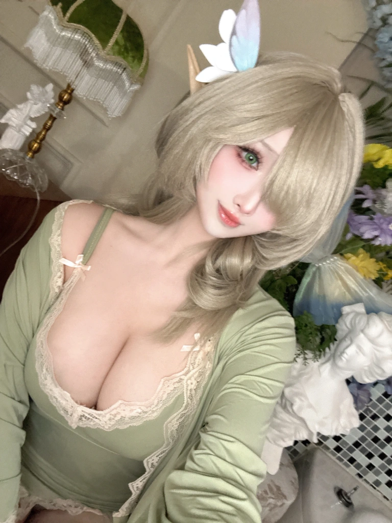 rioko凉凉子《碧蓝航线 七省·华歌尔限定色内衣》写真图集 30P+9V｜在线预览与图包下载