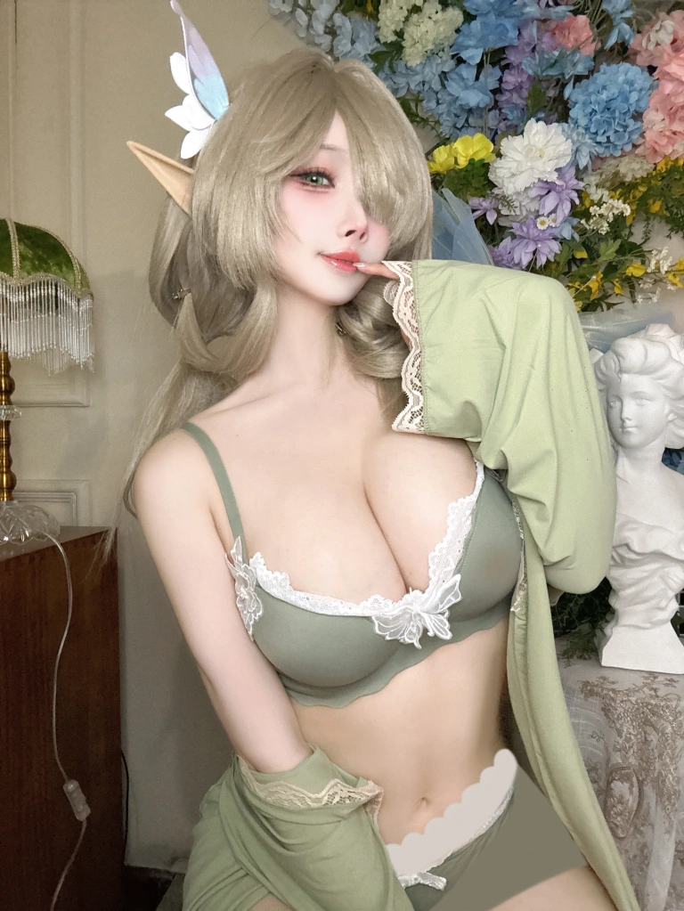 rioko凉凉子《碧蓝航线 七省·华歌尔限定色内衣》写真图集 30P+9V｜在线预览与图包下载