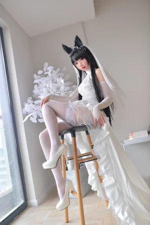 雪琪SAMA《爱宕婚纱》写真图集 38P｜在线预览与图包下载