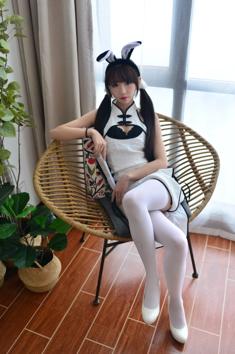 雪琪SAMA《七三旗袍》写真图集 24P｜在线预览与图包下载