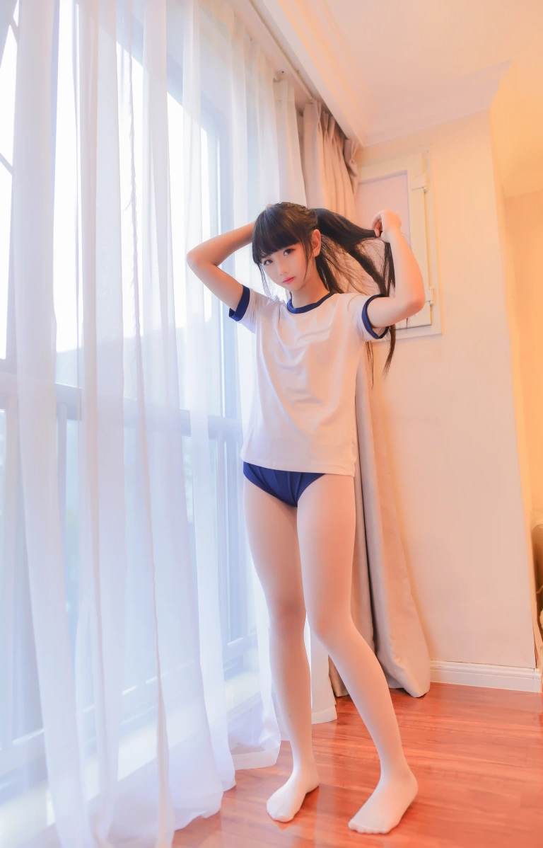雪琪SAMA《体操服》写真图集 17P｜在线预览与图包下载