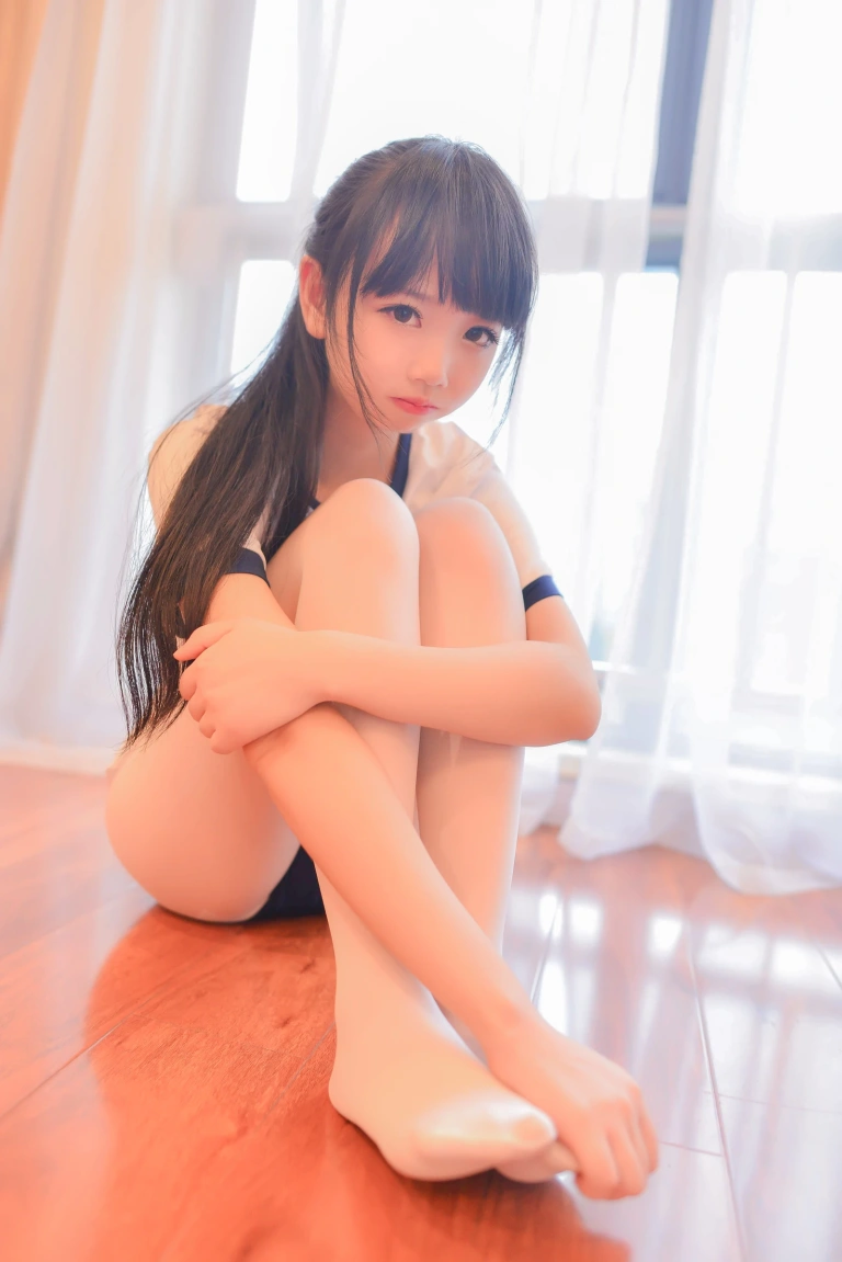 雪琪SAMA《体操服》写真图集 17P｜在线预览与图包下载