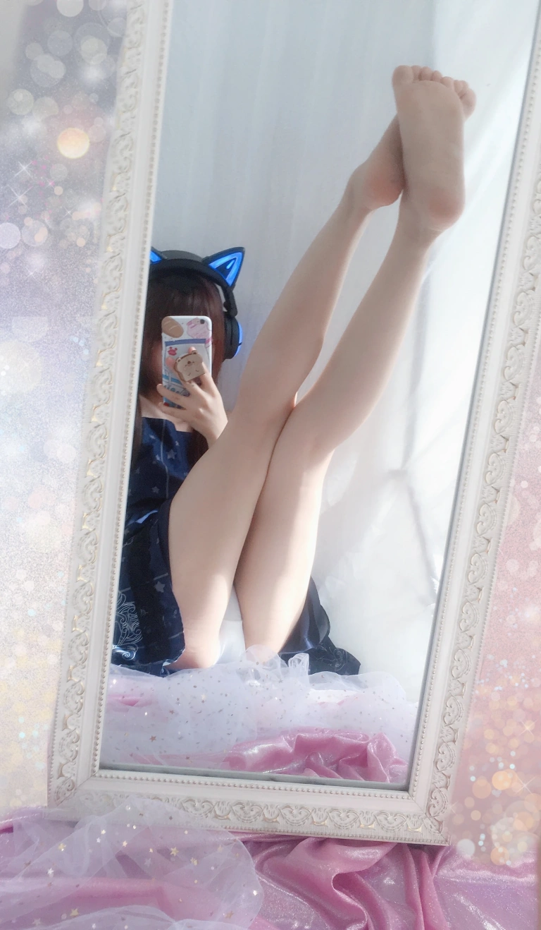 雪琪SAMA《自拍足控》写真图集 15P+4V｜在线预览与图包下载