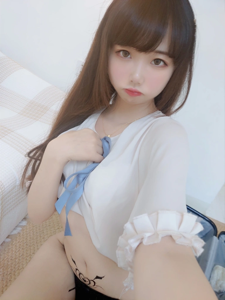雪琪SAMA《裸足》写真图集 50P+4V｜在线预览与图包下载