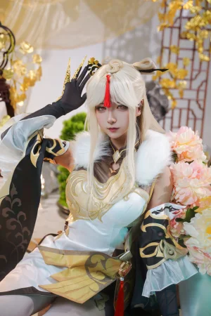 Seya-狮砸《原神 凝光》写真图集 9P｜在线预览与图包下载