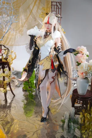 Seya-狮砸《原神 凝光》写真图集 9P｜在线预览与图包下载