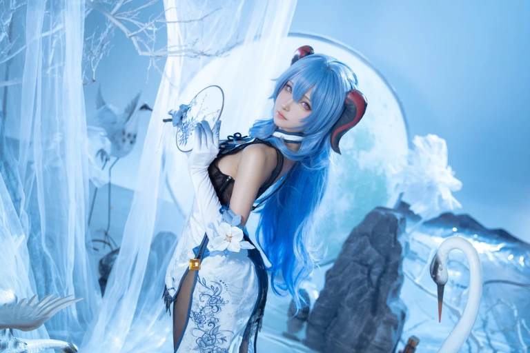 Seya-狮砸《甘雨青花瓷》写真图集 12P｜在线预览与图包下载