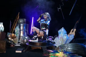 Seya-狮砸《崩坏：星穹铁道 银狼》写真图集 9P｜在线预览与图包下载