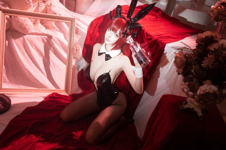Seya-狮砸《兴登堡兔女郎》写真图集 12P｜在线预览与图包下载