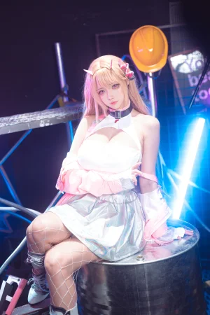 Seya-狮砸《Nikke 毒蛇原皮》写真图集 12P｜在线预览与图包下载
