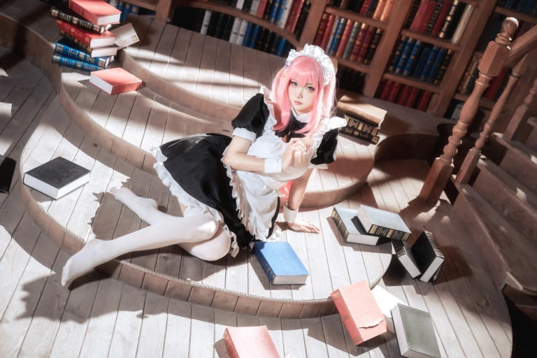 Seya-狮砸《孤独摇滚 波奇酱女仆》写真图集 14P｜在线预览与图包下载