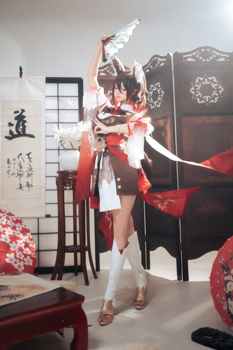 Seya-狮砸《崩坏·星穹铁道 停云》写真图集 12P｜在线预览与图包下载
