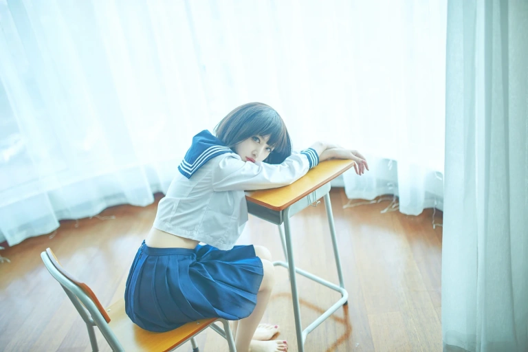 Shika小鹿鹿《短发JK》写真图集 11P｜在线预览与图包下载