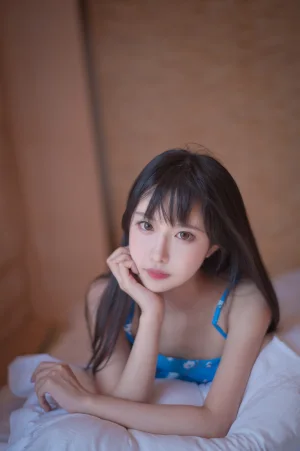 Shika小鹿鹿《蓝裙子》写真图集 16P｜在线预览与图包下载