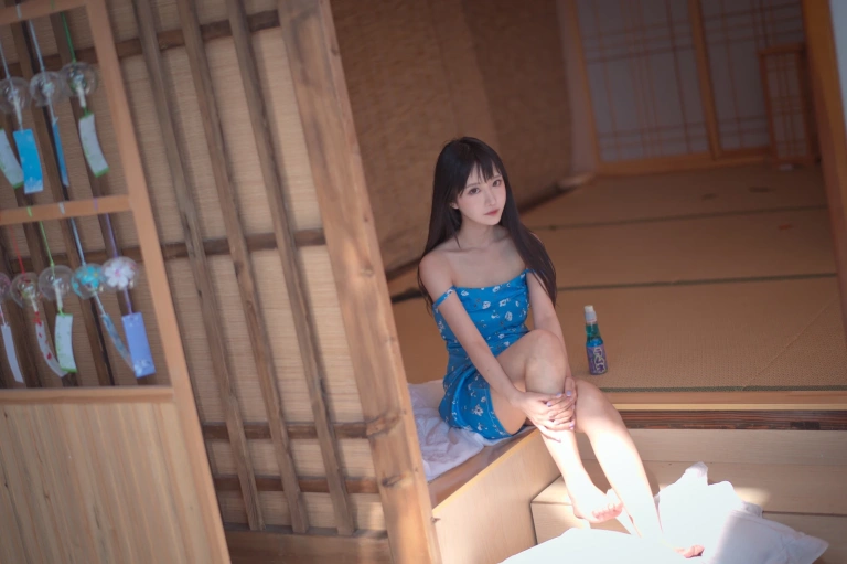 Shika小鹿鹿《蓝裙子》写真图集 16P｜在线预览与图包下载