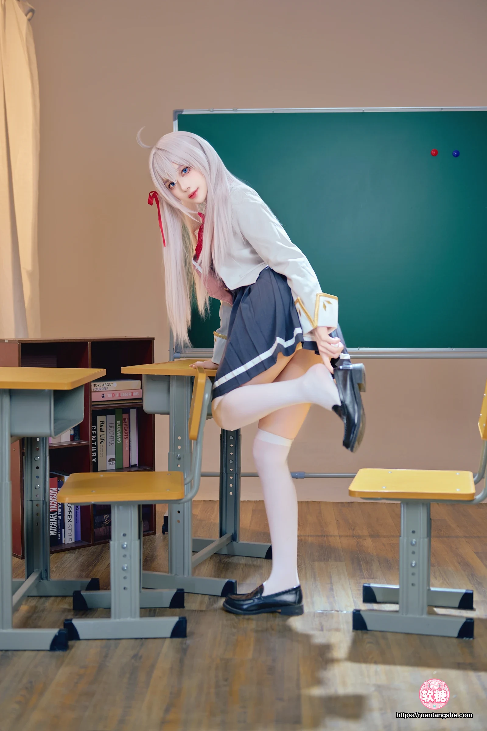 Shika小鹿鹿 Shika小鹿鹿 NO.123 - 邻座艾莉同学