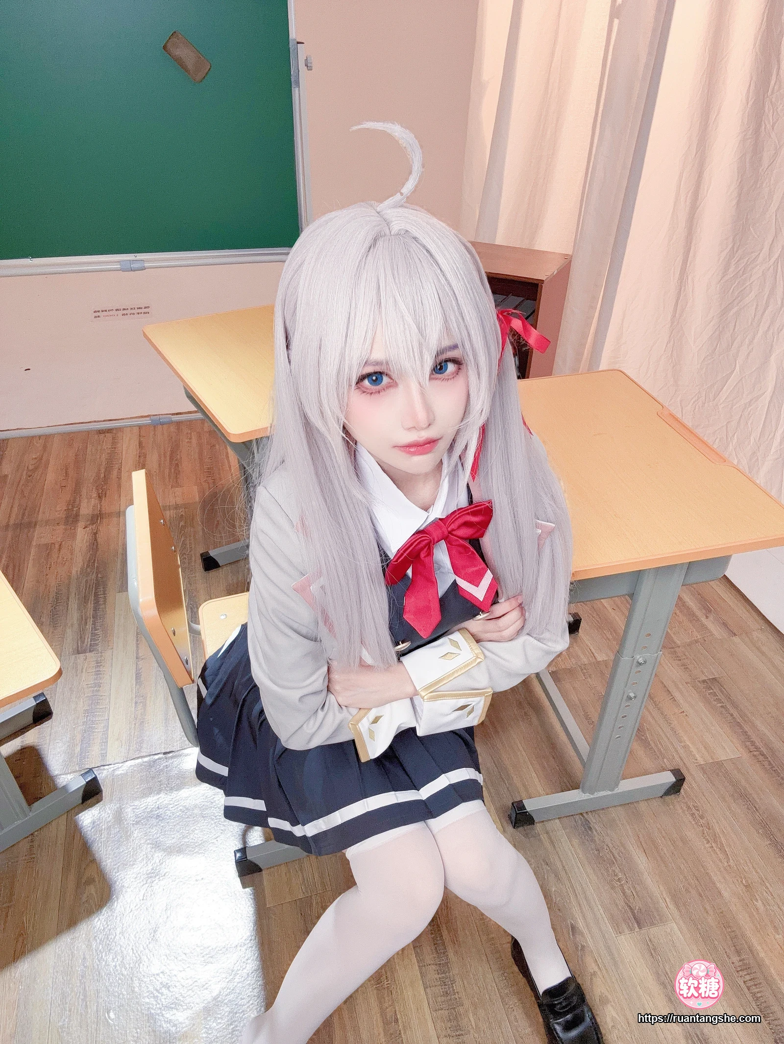 Shika小鹿鹿 Shika小鹿鹿 NO.123 - 邻座艾莉同学