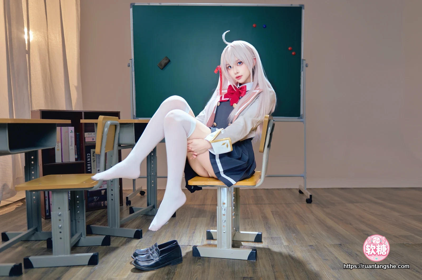 Shika小鹿鹿 Shika小鹿鹿 NO.123 - 邻座艾莉同学