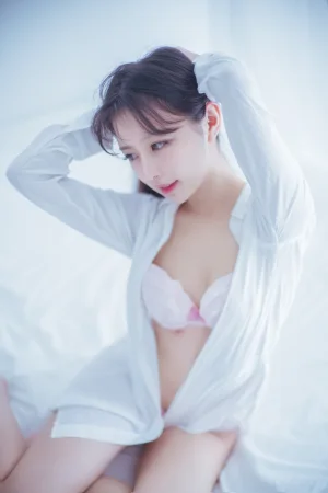 Shika小鹿鹿《白衬衣》写真图集 13P｜在线预览与图包下载