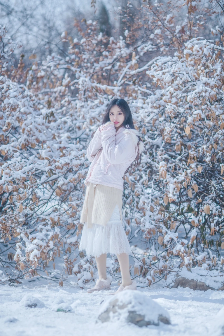 Shika小鹿鹿《雪景》写真图集 29P｜在线预览与图包下载