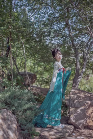 Shika小鹿鹿《中秋》写真图集 18P｜在线预览与图包下载