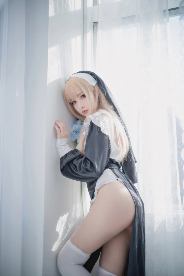Shika小鹿鹿《修女》写真图集 16P｜在线预览与图包下载