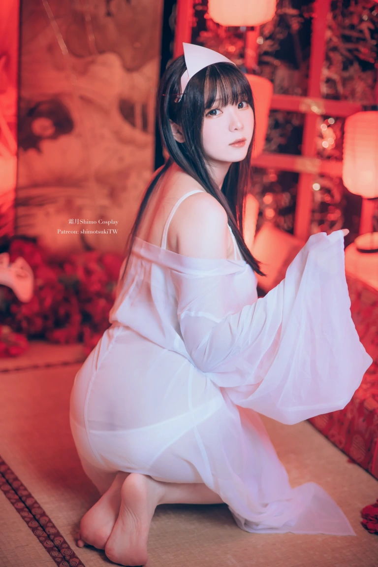 霜月shimo《11月本》写真图集 63P｜在线预览与图包下载