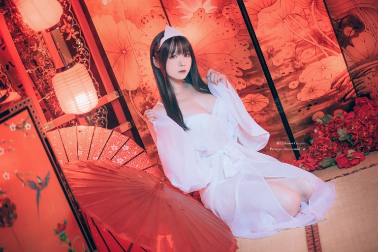 霜月shimo《11月本》写真图集 63P｜在线预览与图包下载