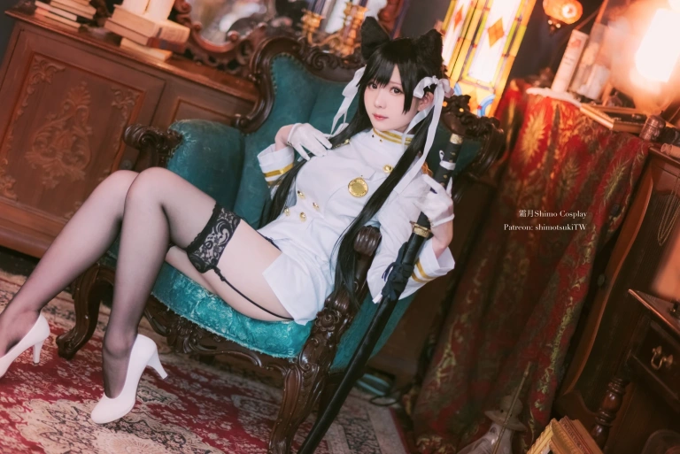 霜月shimo《爱宕》写真图集 12P｜在线预览与图包下载