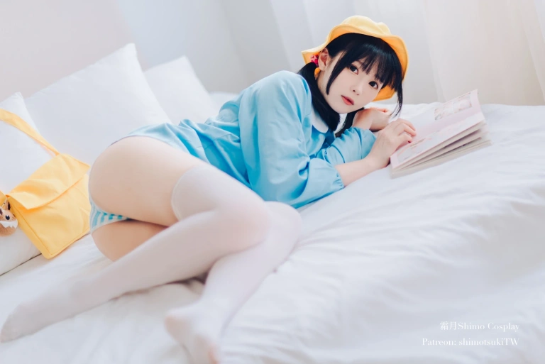 霜月shimo《幼稚园》写真图集 12P｜在线预览与图包下载