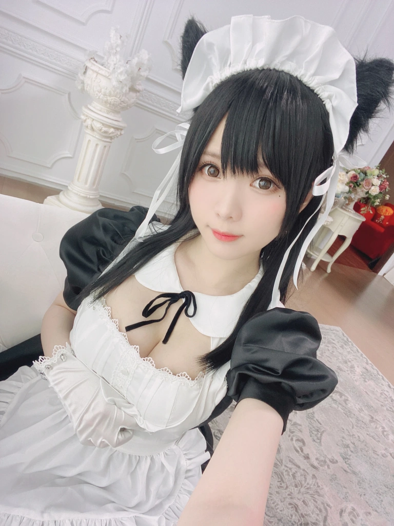 霜月shimo《爱宕女仆》写真图集 16P+2V｜在线预览与图包下载